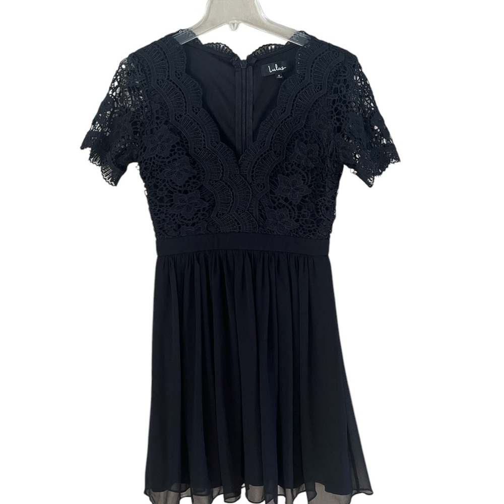 Lulu’s Angel in Disguise V-neck Dress Crochet Overlay Lace Black Size Small